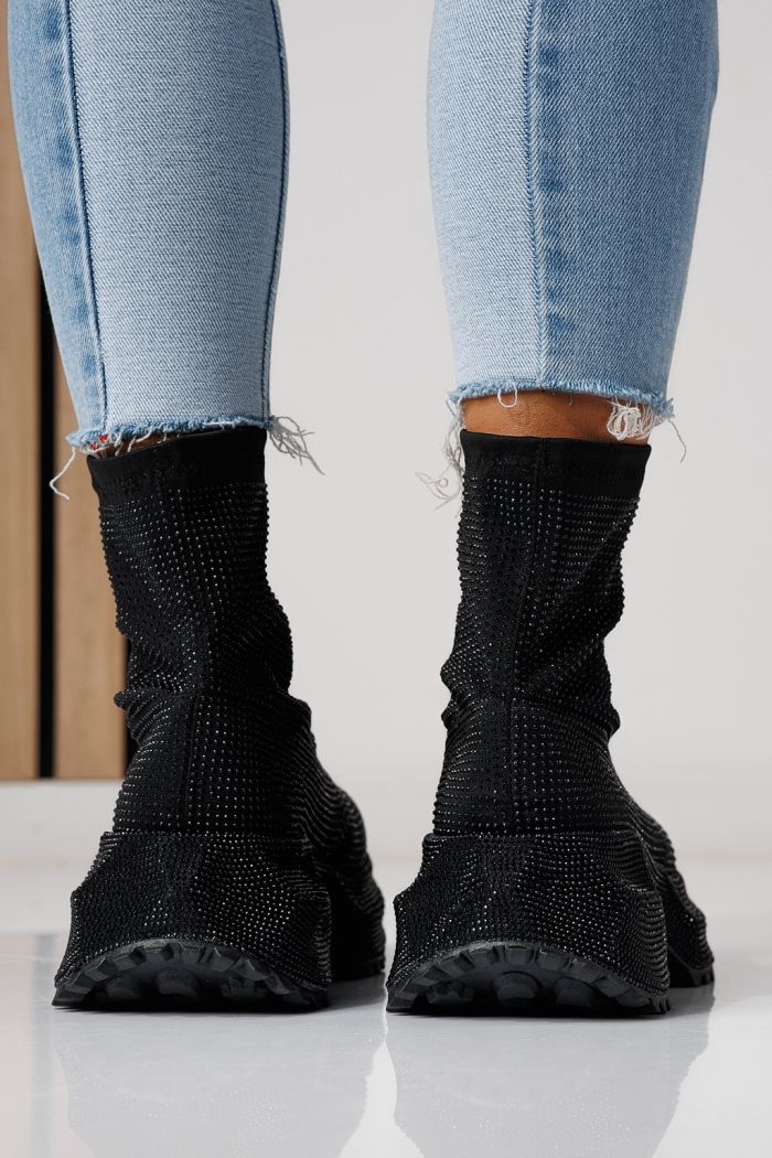 Дамски маратонки черни от текстилен материал Ines #24120