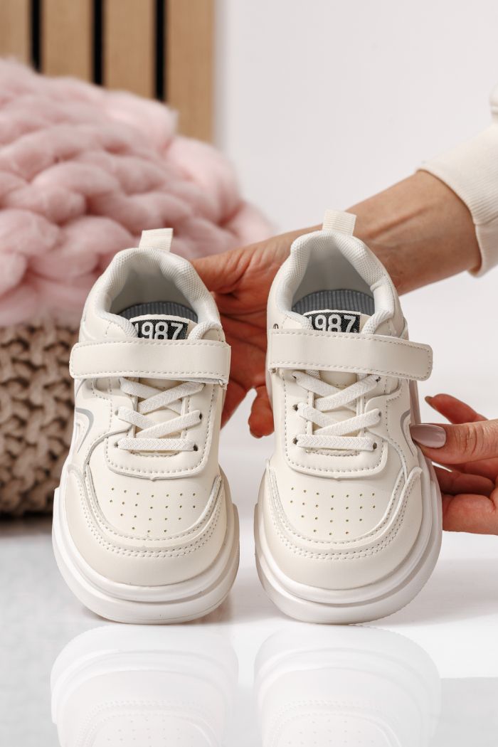 Детски маратонки бели от еко кожа Alina #24034