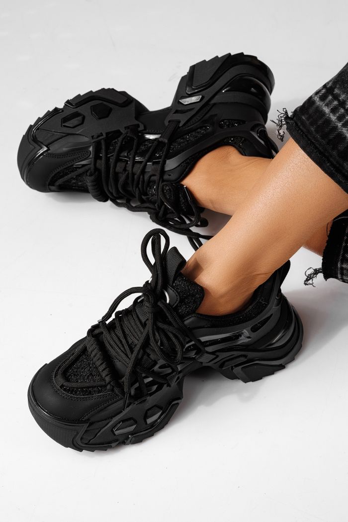 Дамски черни текстилни маратонки Eva #24082