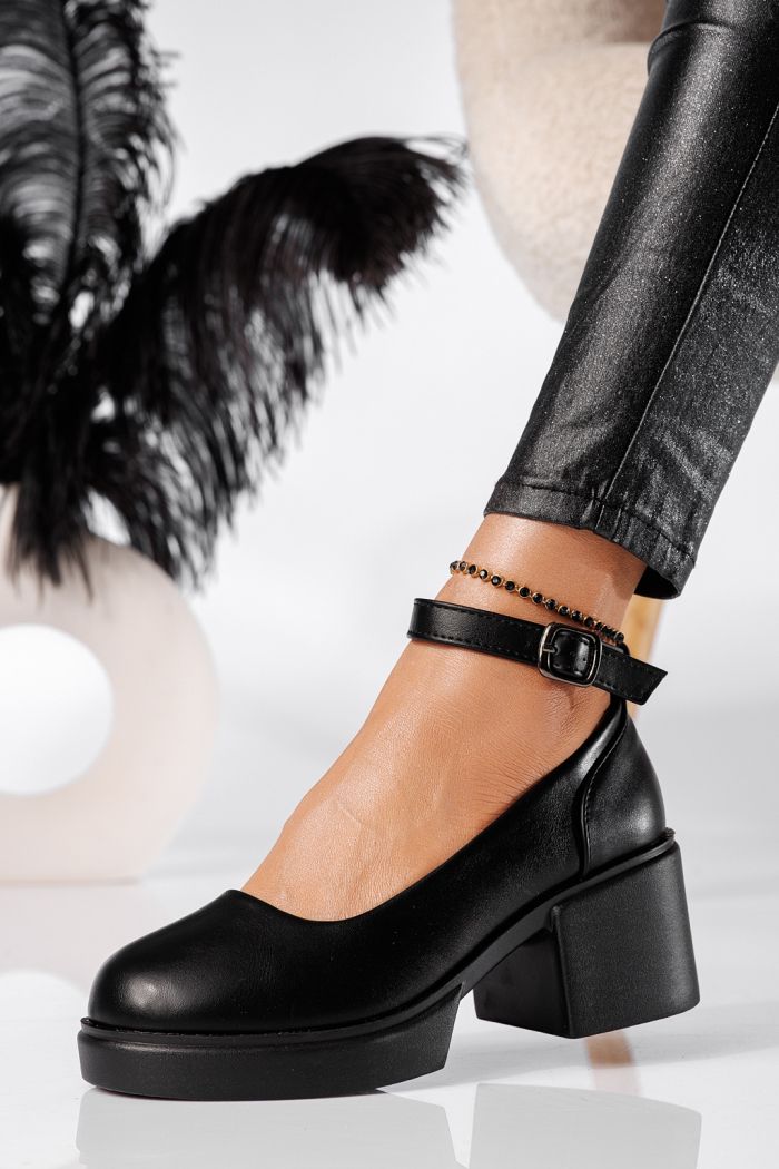 Всекидневни дамски обувки черни от еко кожа Troya #24228