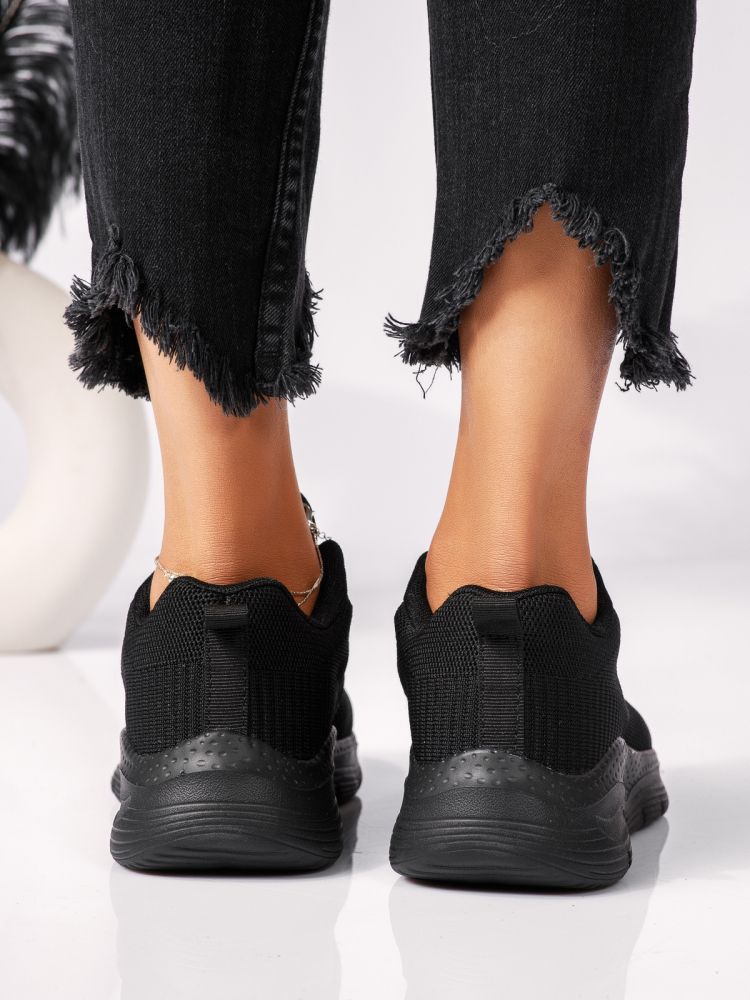 Дамски маратонки черни от текстилен материал Mia #24288