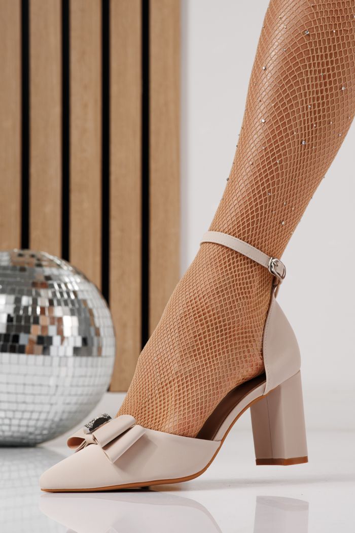 Дамски обувки с ток бежови от еко кожа Ariel #24247