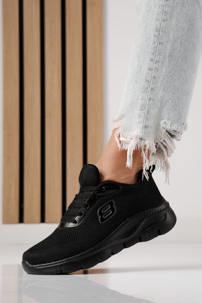Дамски маратонки черни от текстилен материал Mia #24288