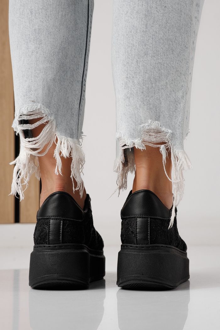 Дамски маратонки черни от текстилен материал Carla #24289