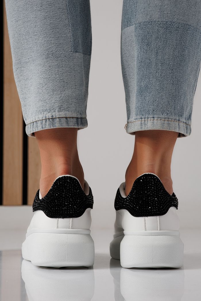 Дамски маратонки бели с черно от еко кожа Raya #24236