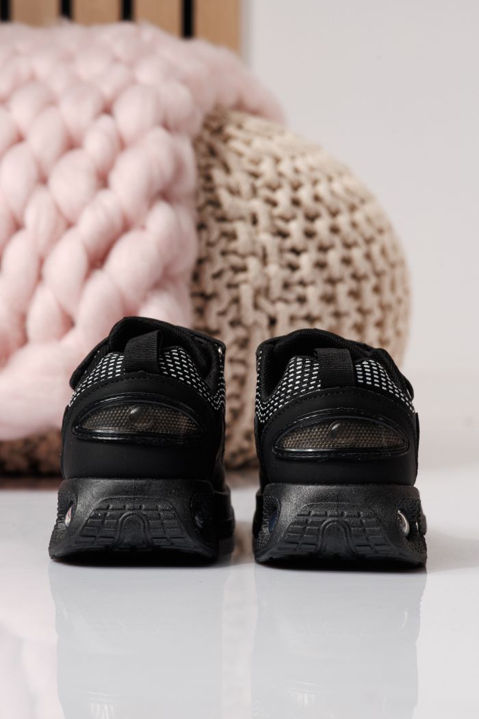 Детски маратонки черни от текстилен материал Freya #24349