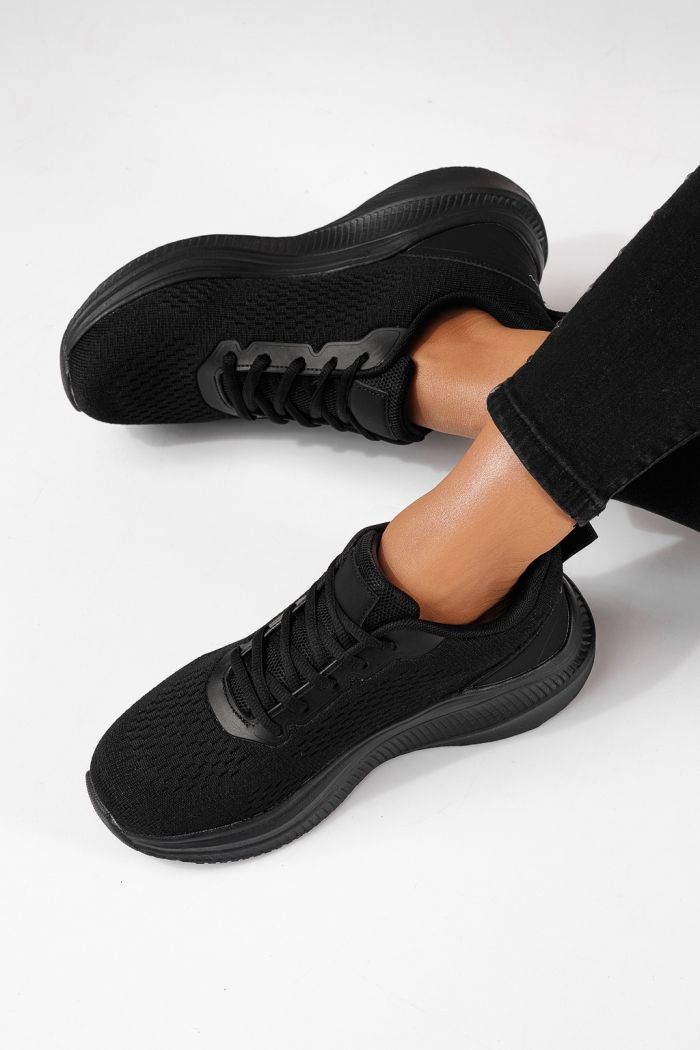 Дамски маратонки черни от текстилен материал Anaiss #24389