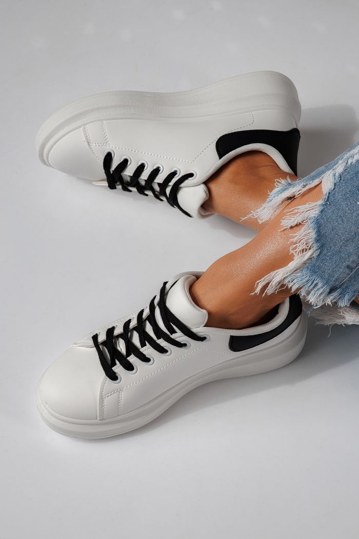 Дамски маратонки бели от еко кожа Sofia #24322