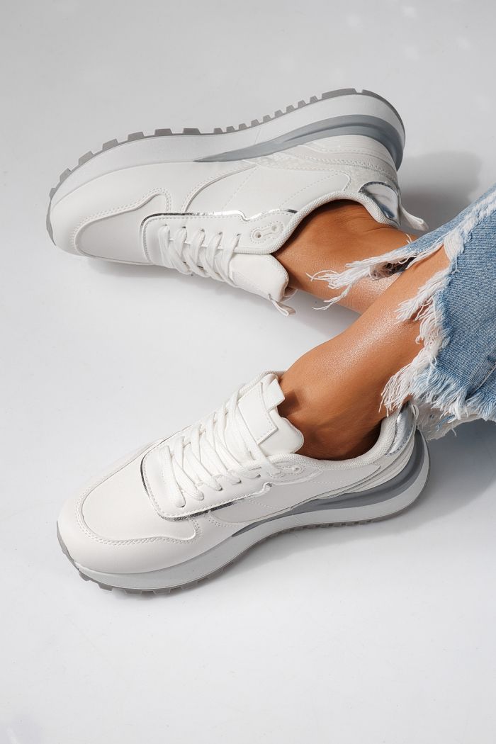 Дамски маратонки бели от текстилен материал Ava  #24320