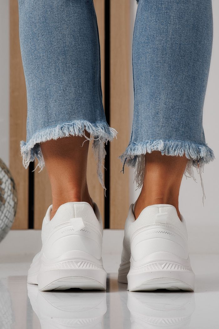 Дамски маратонки бели от текстилен материал Anaiss #24387