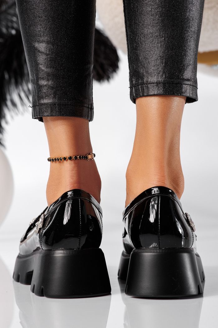 Всекидневни дамски обувки черни от лачена еко кожа Ivi #24436