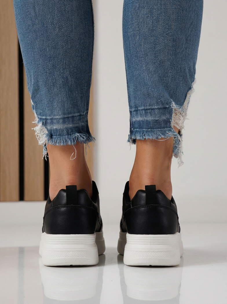 Дамски маратонки черни от еко кожа Adna #24410