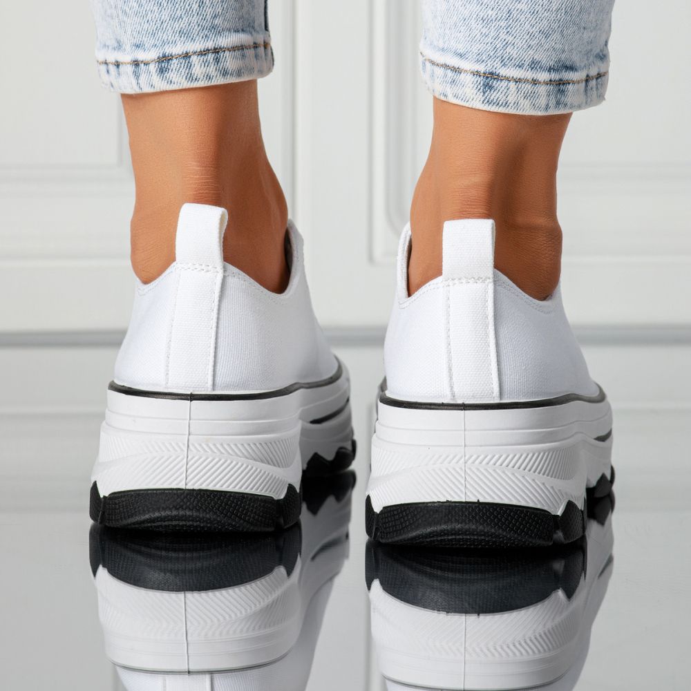 Дамски бели текстилни маратонки Zoe #24486