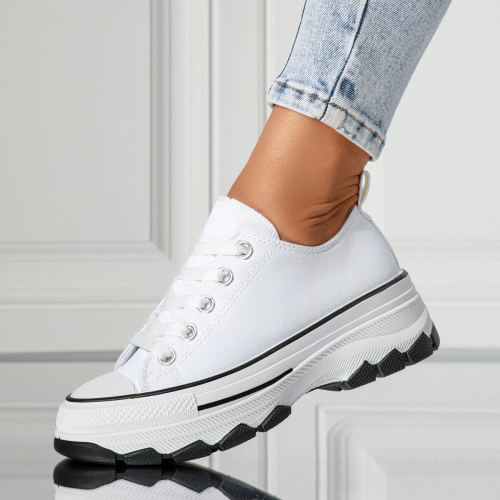 Дамски бели текстилни маратонки Zoe #24486