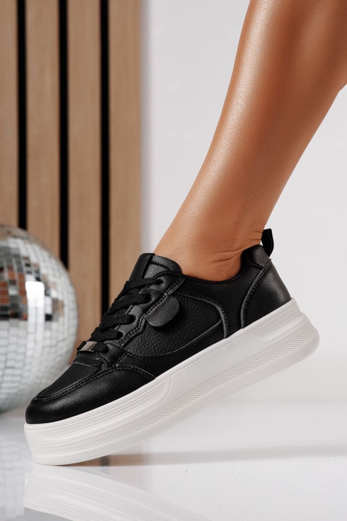 Дамски маратонки черни от еко кожа Adna #24410