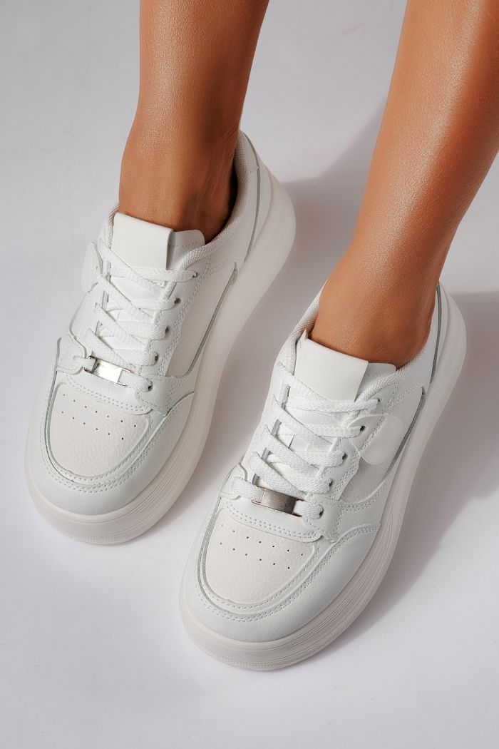 Дамски маратонки бели от еко кожа Fabia #24468