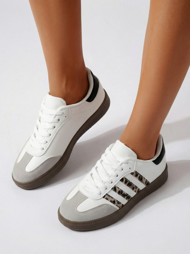 Дамски маратонки бели от обърната еко кожа Liza #24504