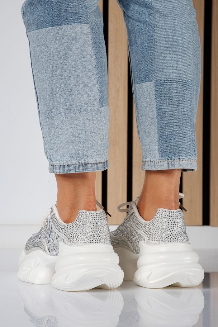 Дамски маратонки бели от текстилен материал intoarsa Evelyn #24534