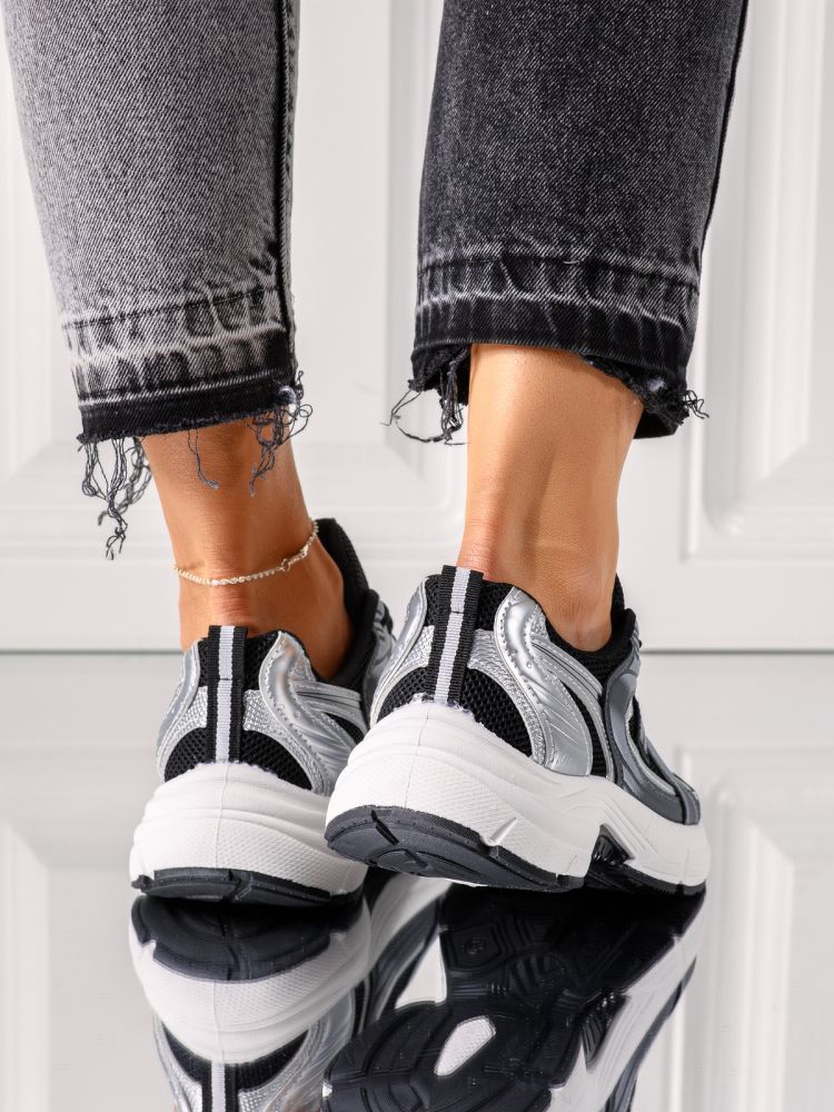 Дамски маратонки черни от текстилен материал Charlotte #24561