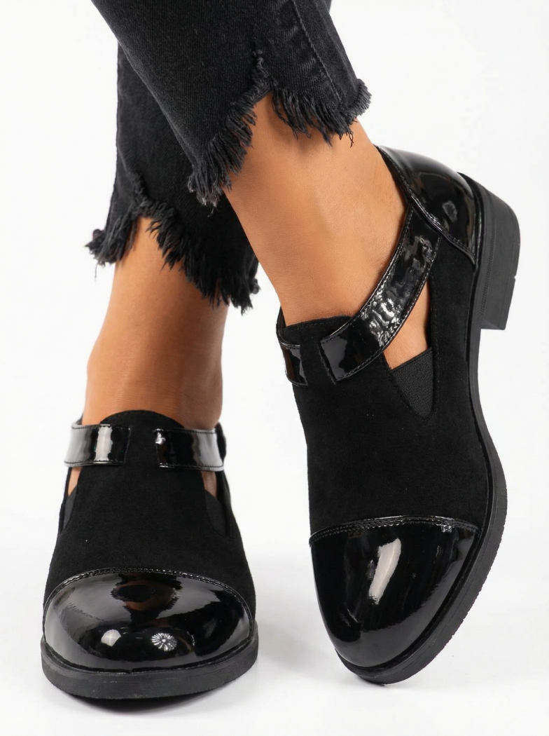 Дамски черни ежедневни обувки от лачена кожа Antonia #24517