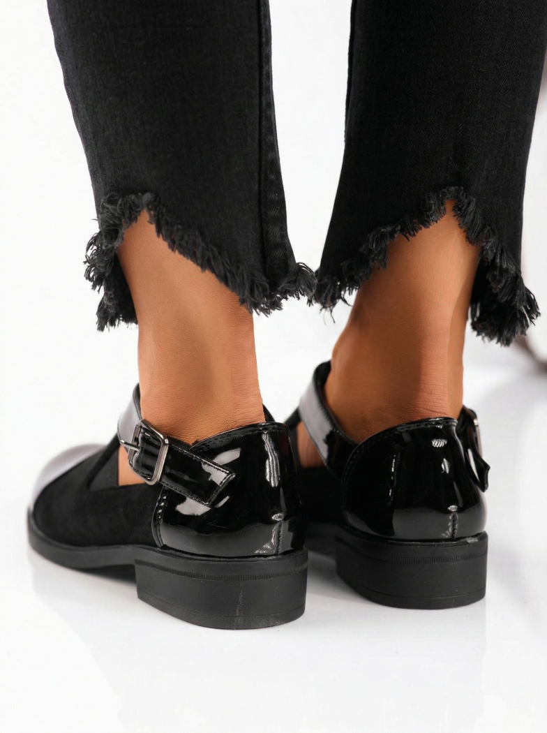 Дамски черни ежедневни обувки от лачена кожа Antonia #24517