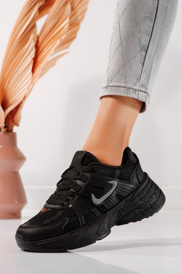 Дамски маратонки черни от еко кожа Amy #24602