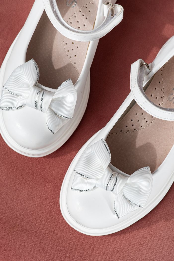 Обувки за момичета бели от еко кожа Alis #24654