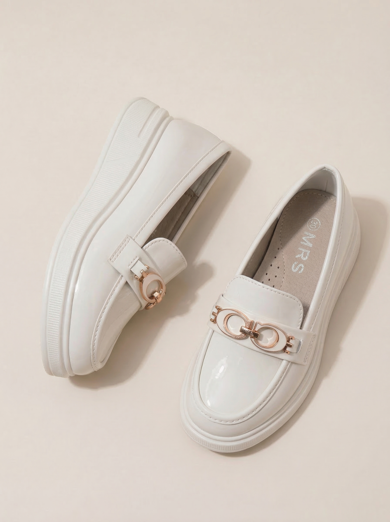 Бели момичешки обувки от екологична лачена кожа Андреина #24629