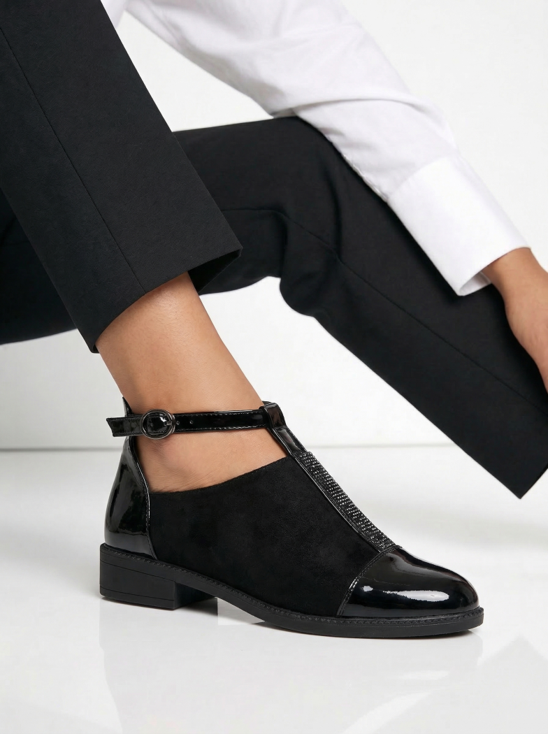 Дамски черни ежедневни обувки от лачена кожа Кара #24662