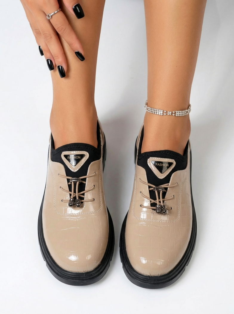 дамски бежови ежедневни обувки от лачена кожа Mariah #24605