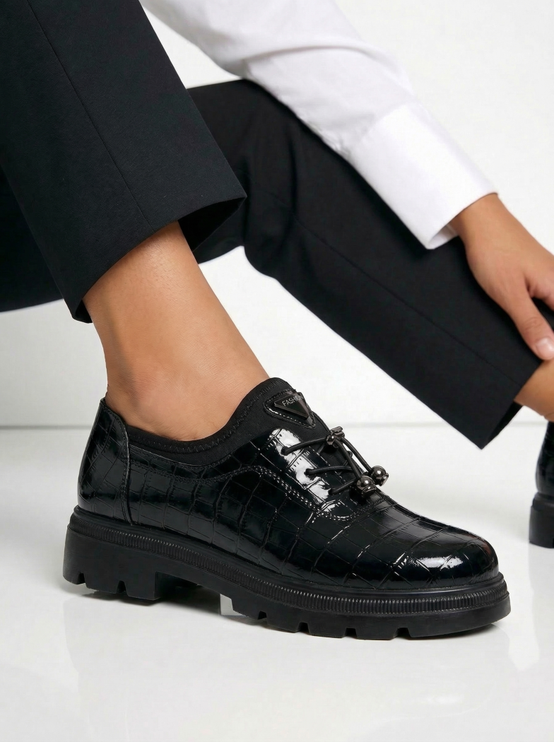 Дамски черни ежедневни обувки от лачена кожа Mariah #24606