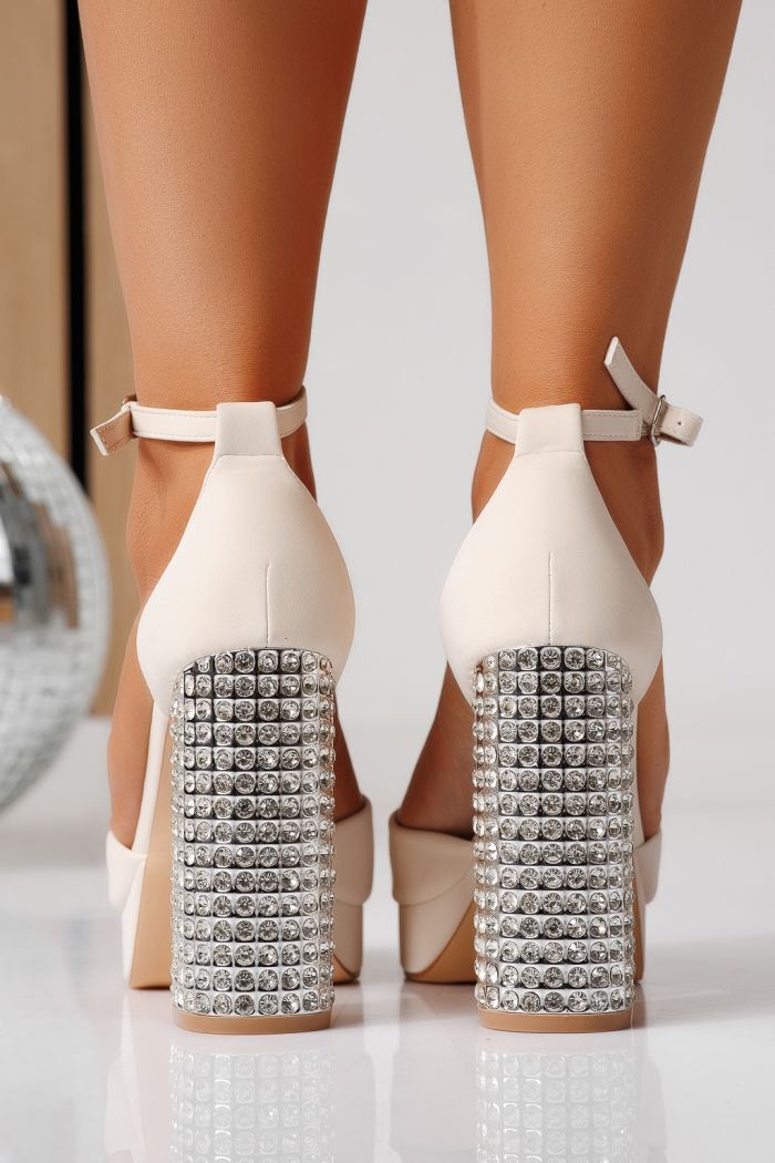 Дамски сандали с ток бежови от еко кожа Talisa #24856