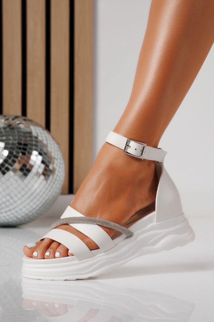 Дамски сандали с платформа бели от еко кожа Xandria #24716