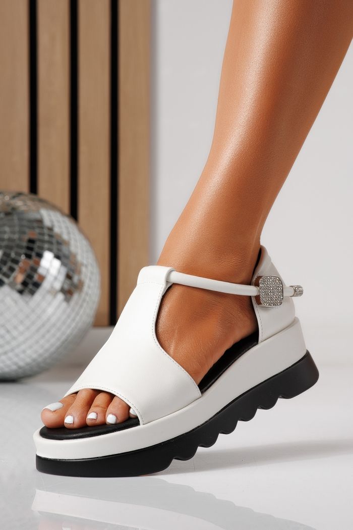 Дамски сандали с платформа бели от еко кожа Elira #24758