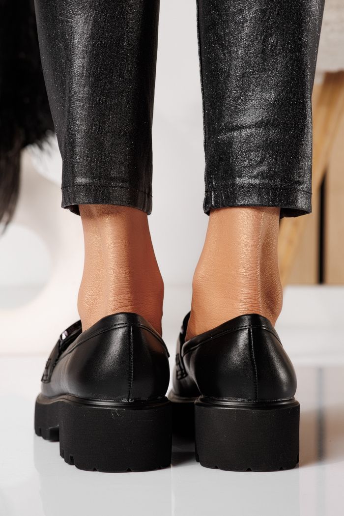 Всекидневни дамски обувки черни от еко кожа Thalia #25130