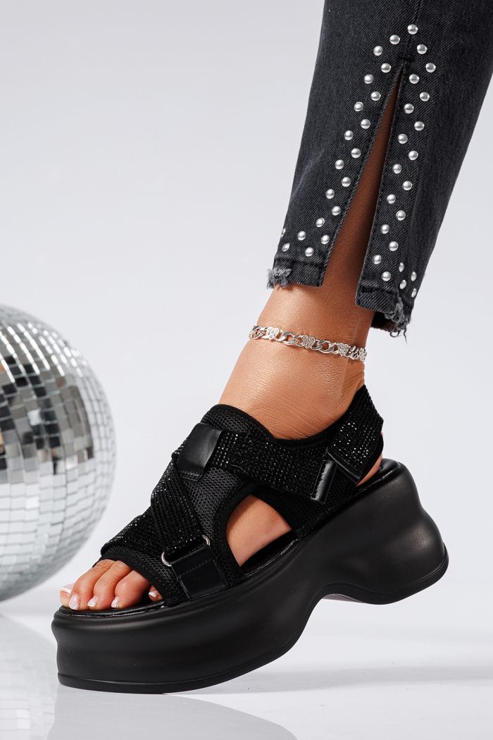 Дамски сандали с платформа черни от текстилен материал Edena #25225