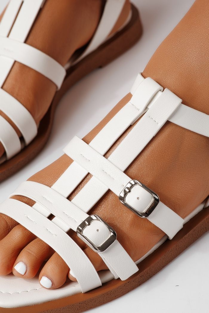 Дамски сандали с ниска подметка бели от еко кожа Azura #25164