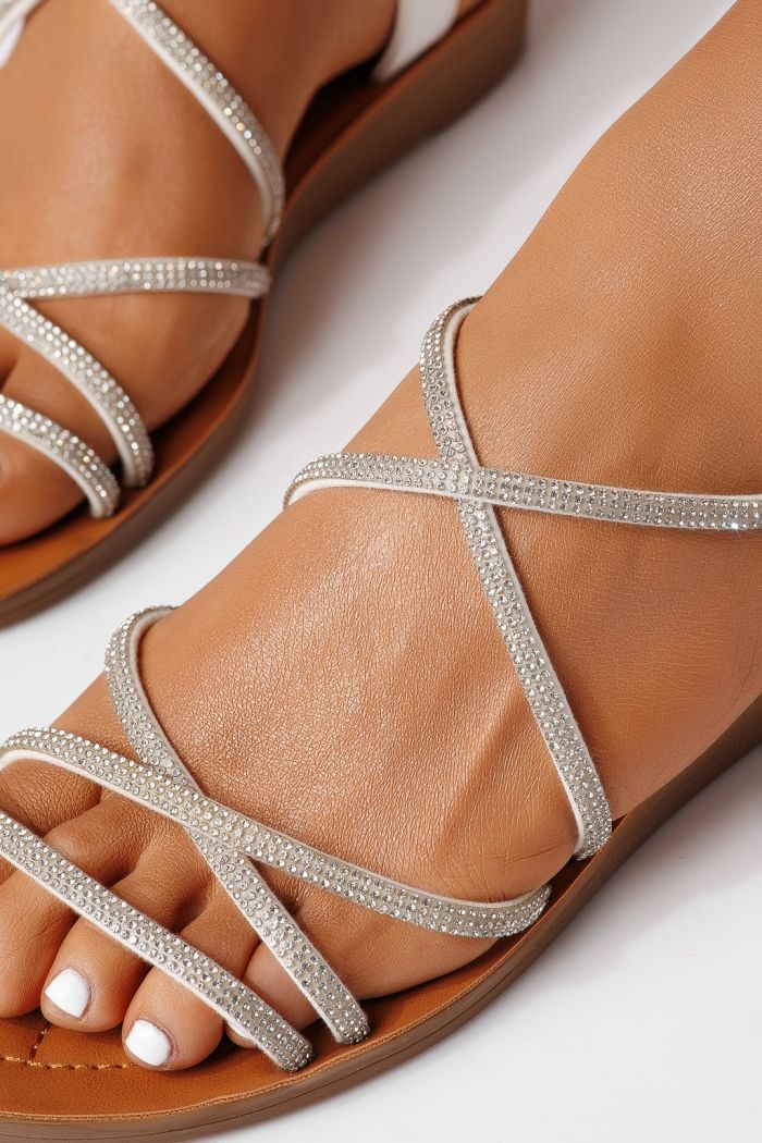 Дамски сандали с ниска подметка бели от еко кожа Eva #25185