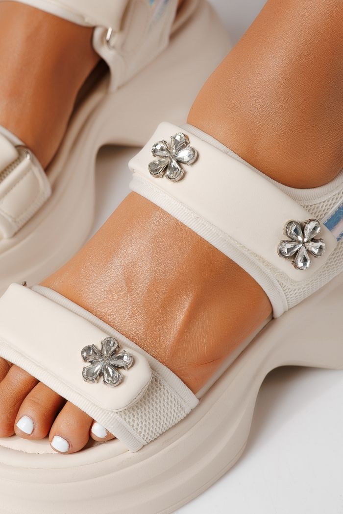 Дамски сандали с платформа бежови от еко кожа Anais #25195