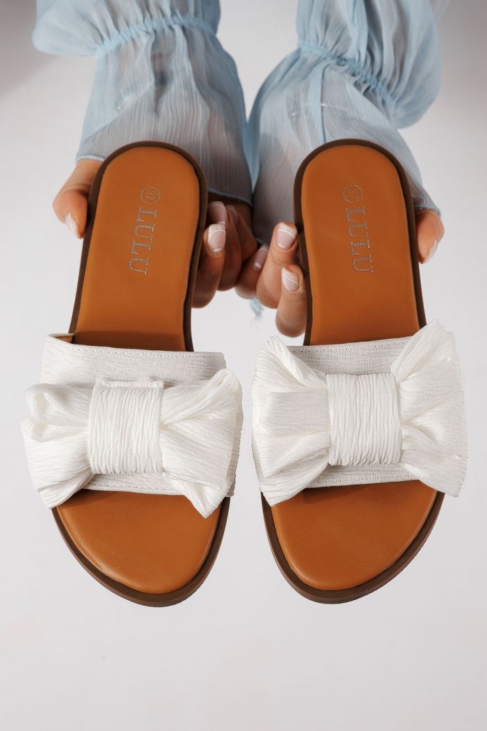 Дамски чехли бели от текстилен материал Zaida #25063