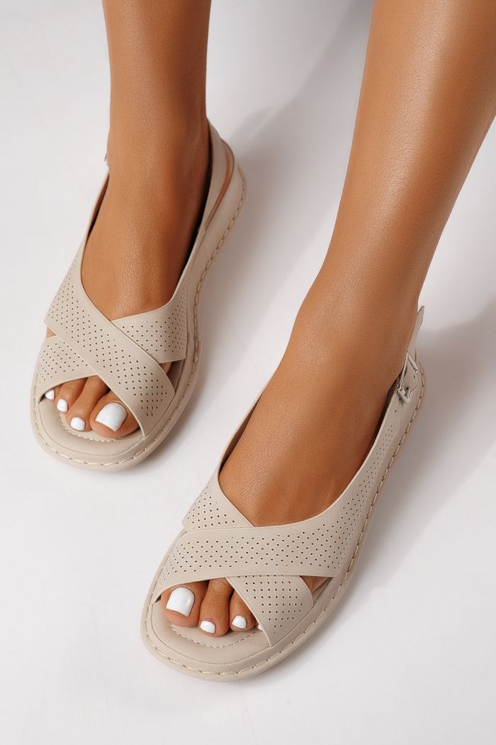 Дамски сандали с ниска подметка бежови от еко кожа Orelia #25180