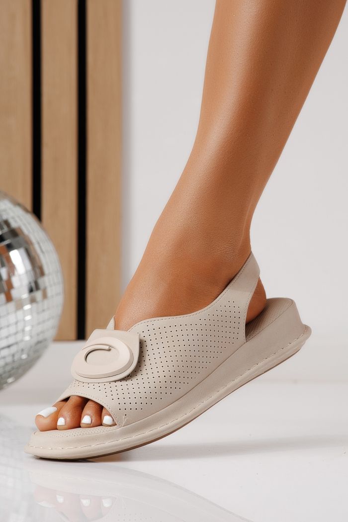 Дамски сандали с ниска подметка бежови от еко кожа Zaria #25173