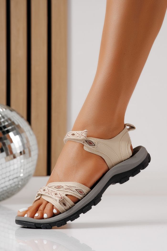 Дамски сандали с ниска подметка бежови от текстилен материал Kaida #25140