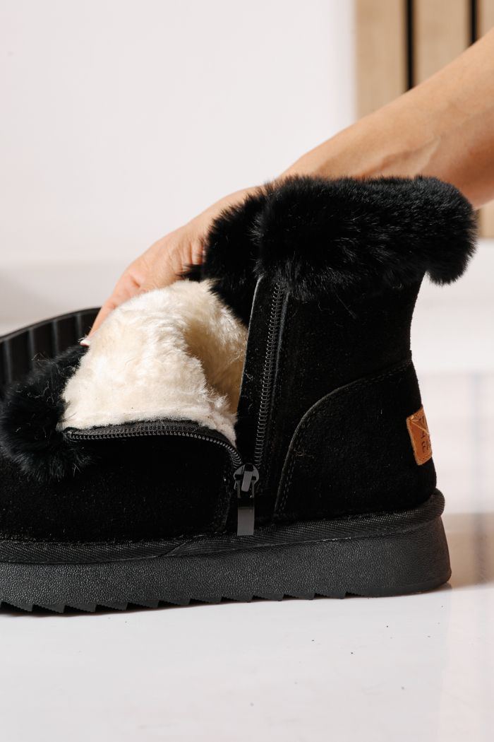 Ватирани боти за момичета тип Ugg черни от обърната естествена кожа Lili #30274