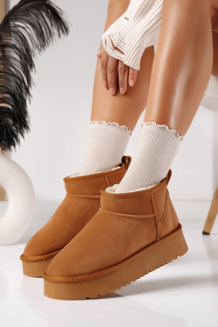 Дамски къси чизми подплатени с пух тип UGG кафяви от обърната естествена кожа Alina #30561