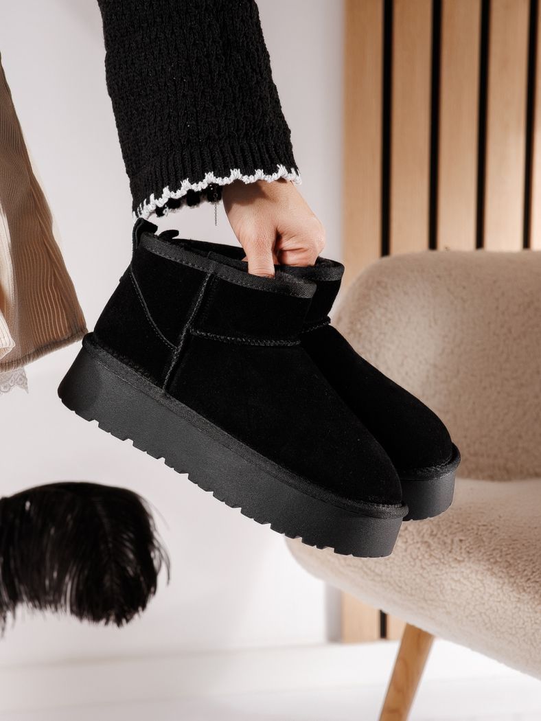 Къси дамски чизми, подплатени с пух тип UGG черни от обърната естествена кожа Felicia #30634