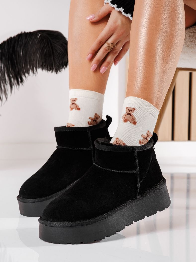 Къси дамски чизми, подплатени с пух тип UGG черни от обърната естествена кожа Felicia #30634