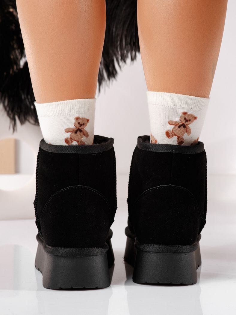 Къси дамски чизми, подплатени с пух тип UGG черни от обърната естествена кожа Ina #30640