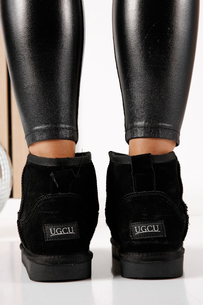 Къси дамски чизми, подплатени с пух тип UGG черни от обърната естествена кожа Dina #30611