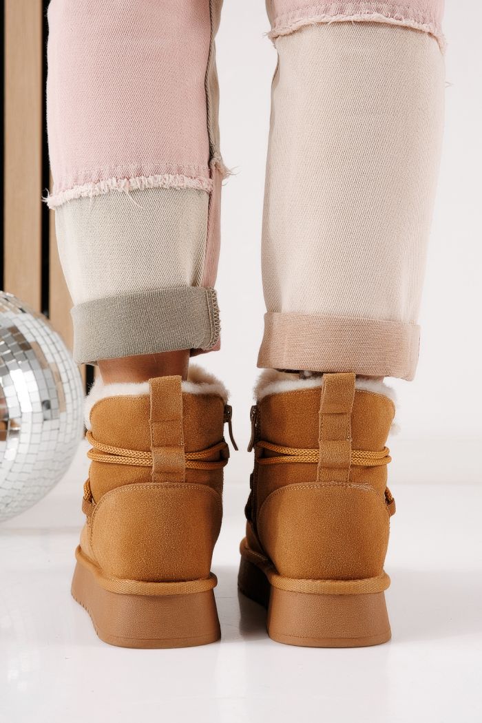 Ватирани къси дамски чизми тип UGG камел от обърната естествена кожа Freja #30565